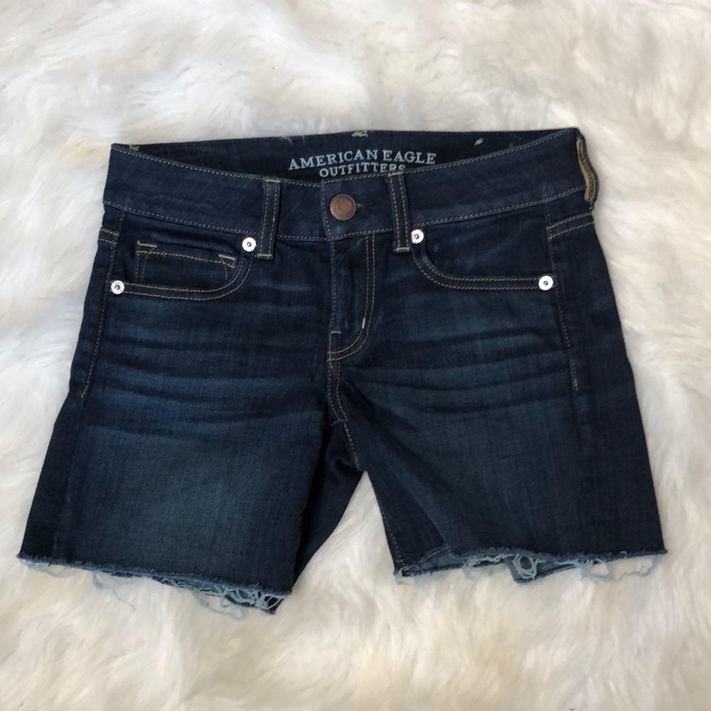 American Eagle Super Stretch Short Size 4